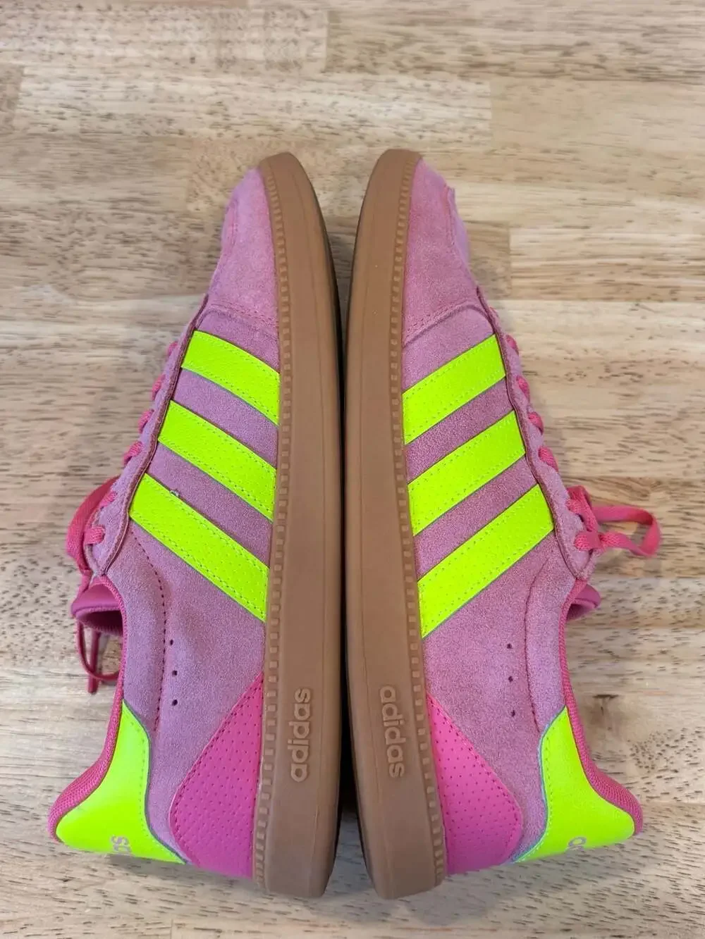 adidas Women's Breaknet Sleek Sneaker Pink Neon Size 10